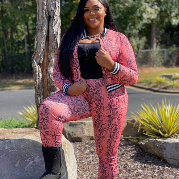 Track suit - Picture 3 of 3